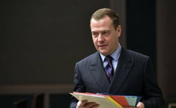 Медведев прокомментировал ситуацию с Навальным