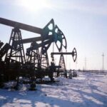 Нефть дорастет до $100: выгодно ли это России