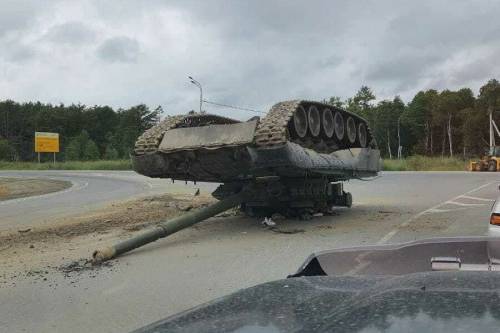 В Южно-Сахалинске военные потеряли танк