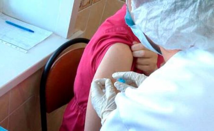 Минздрав разъяснил порядок вакцинации беременных и онкопациентов от COVID-19