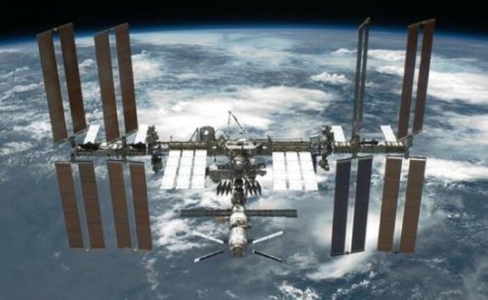 В Роскосмосе рассказали о возможной встрече МКС с неизвестным объектом