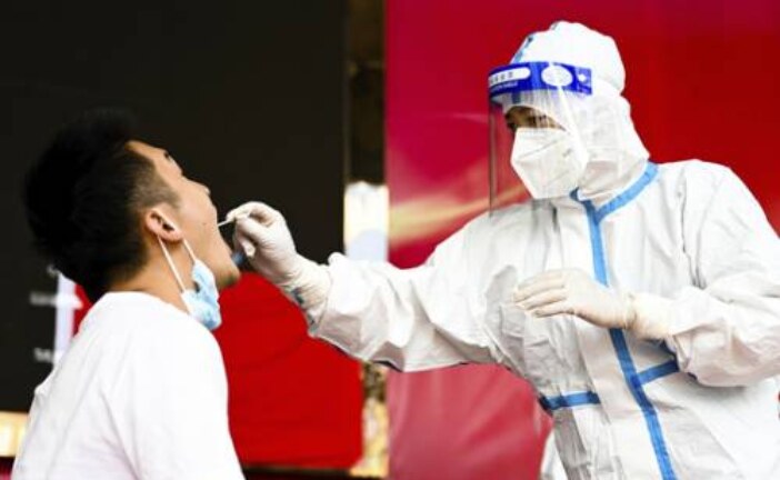 В Китае зафиксирован самый мощный всплеск заболевания коронавирусом с января