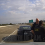 Водитель уснул за рулем и не заметил, как за ним гналась полиция (видео)