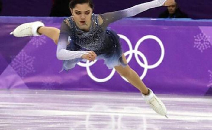 Медведева объяснила проигрыш Загитовой на Олимпиаде: доверилась тренерам