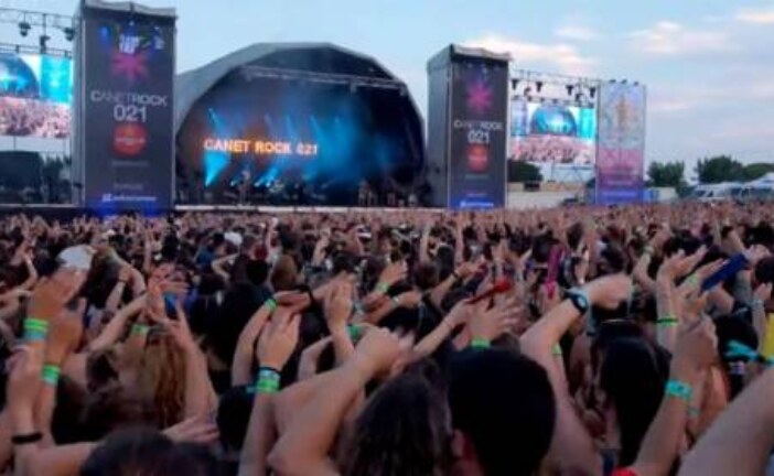 Свыше 2000 человек заразились SARS-CoV-2 на трех музыкальных фестивалях в Каталонии