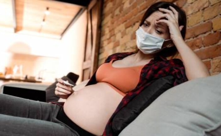 COVID-19 во время беременности повышает риск преждевременных родов