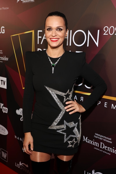 Чехова в «голом» платье, опухшая Лель и похорошевшая Барановская: Fashion People Awards | StarHit.ru