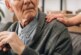 Терпение и забота: 8 способов облегчить жизнь человека с болезнью Альцгеймера