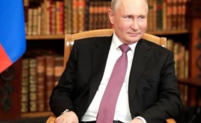 В экстазе с Лукашенко: о чем Путин договорился с батькой