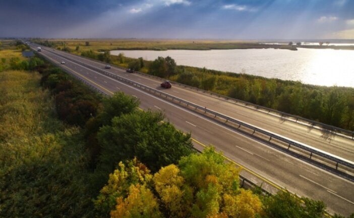 Дорога от Москвы до Казани: строительство моста через Оку на платной трассе М-12 продолжается
