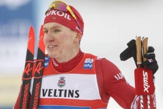 Александр Большунов начал сезон с бронзы: привыкал к лыжам и ботинкам