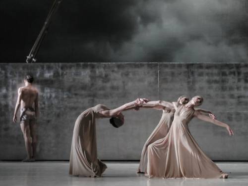 Чеховский фестиваль рассказал об исчезнувших хазарах языком балета