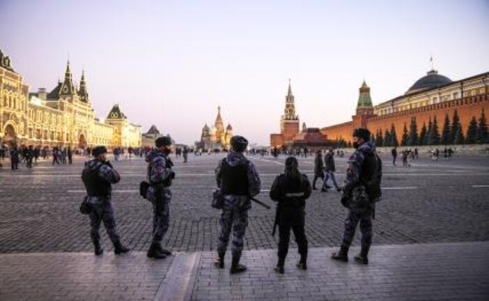 В Кремле прокомментировали слухи о локдауне на новогодние каникулы