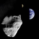 НАСА сообщает, что к Земле летит астероид размером с Эйфелеву башню