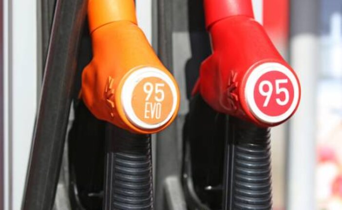 В словах министра энергетики о ценах на бензин услышали характерный намек