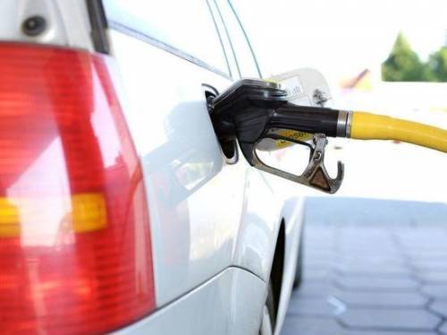 Окна закрыть, шины накачать: простые правила экономии бензина