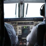 В Сети обсудили зарплаты гражданских пилотов: 180 тысяч — это мало