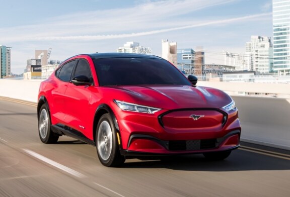 Ford втрое увеличит выпуск Mustang Mach-E, а электрический Explorer задерживается