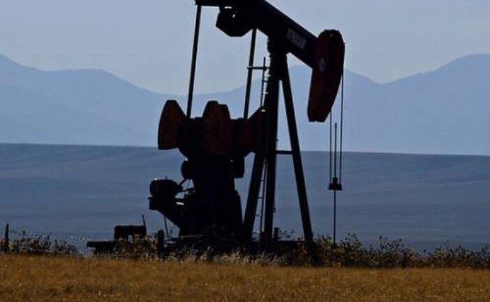 Аналитики назвали причины обвала цен на нефть: как он отразится на рубле