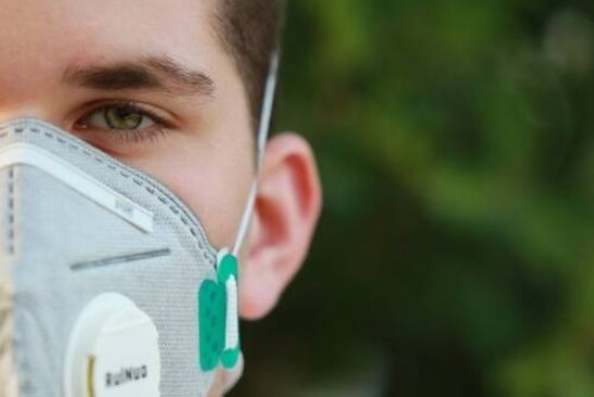 Ученые разработали удивительную маску: сама определяет коронавирус в дыхании