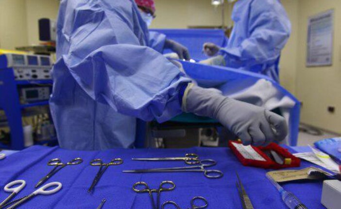 В США хирурги удалили у пациента зуб из носа