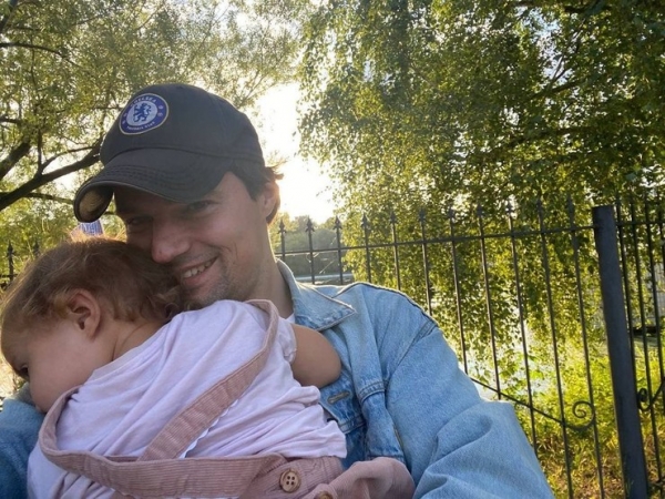 Козловский о дочери: «Начал бы с извинений, что не отставил все в сторону, чтобы быть рядом» | StarHit.ru