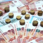 С 1 февраля россиянам должны поднять зарплату: кому и на сколько