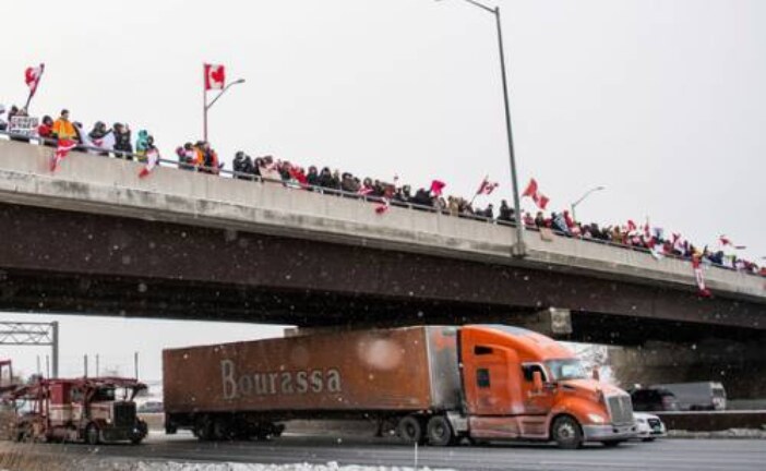 Торговле продовольствием предрекли кризис из-за протеста канадских дальнобойщиков