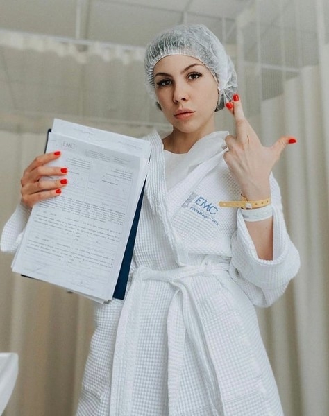 Забеременевшая с помощью ЭКО дочь Михаила Турецкого сделала аборт, узнав о диагнозе ребенка | StarHit.ru