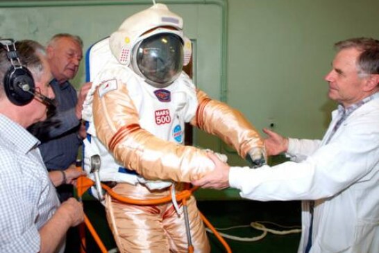 Роскосмос снизил планку для медотбора в космонавты: могут взять гипертоника