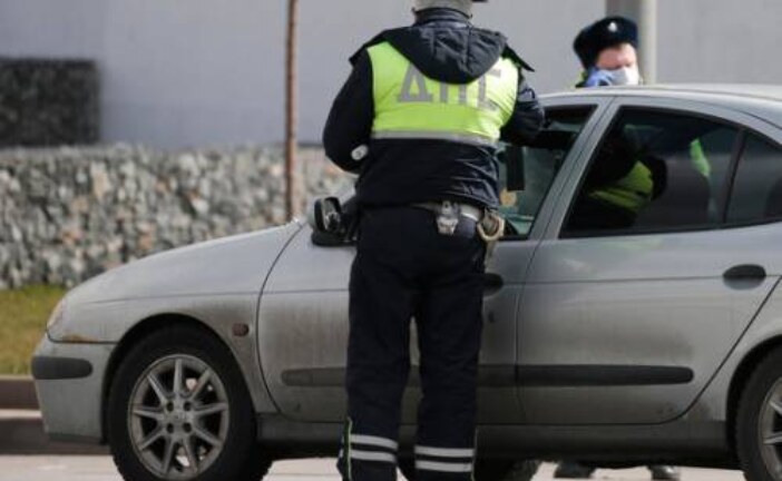 Водителям пришли ошибочные штрафы за слившиеся с одеждой ремни безопасности