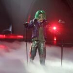 «Такого голоса, как у меня, ни у кого нет»: Джокер покинул шоу «Маска» | StarHit.ru