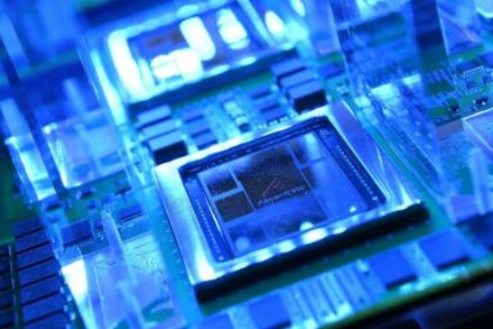 Intel заметила угрозу в китайских производителях процессоров