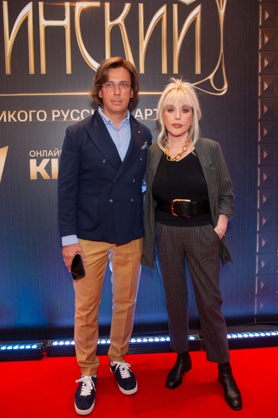 Первый канал заменил Максима Галкина в шоу «Сегодня вечером» после его скандальных выходок | StarHit.ru