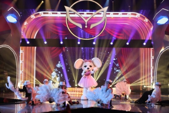 Вот так шокировала! Певица МакSим оказалась Мышью в шоу «Маска»  | StarHit.ru