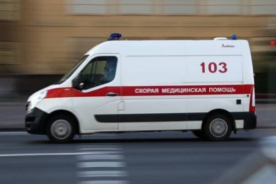Москвичка упала с третьего этажа во время мойки окон