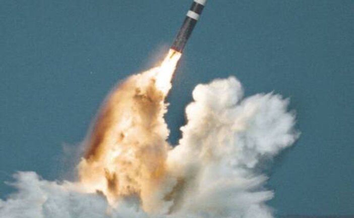 Леонков пошутил про неудачный пуск американской ракеты с подлодки