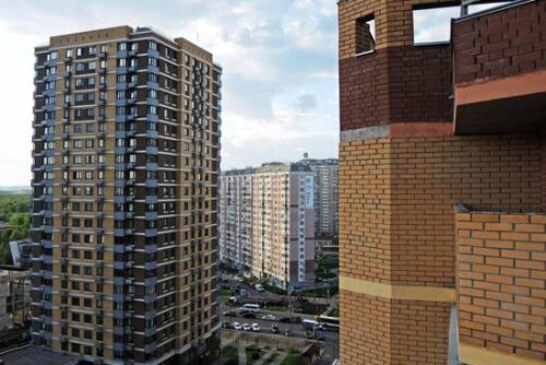 Эксперты объяснили, почему новое жилье будет недоступно россиянам много лет