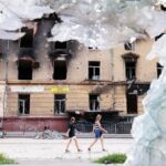 Мариуполь: Донбасс восстановят «два солдата из стройбата», если им в придачу дадут экскаватор