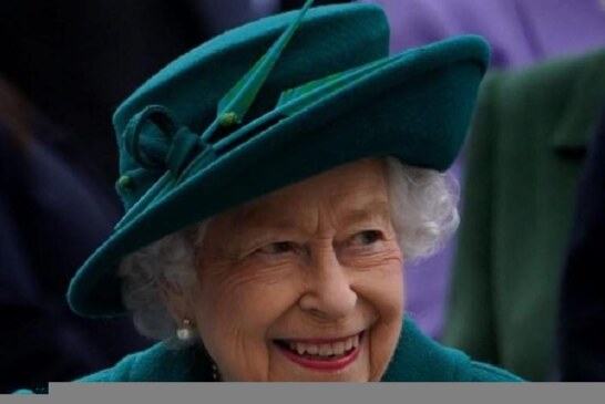 Daily Mail: Бывший королевский дворецкий рассказал, как готовил ванну для королевы Елизаветы II